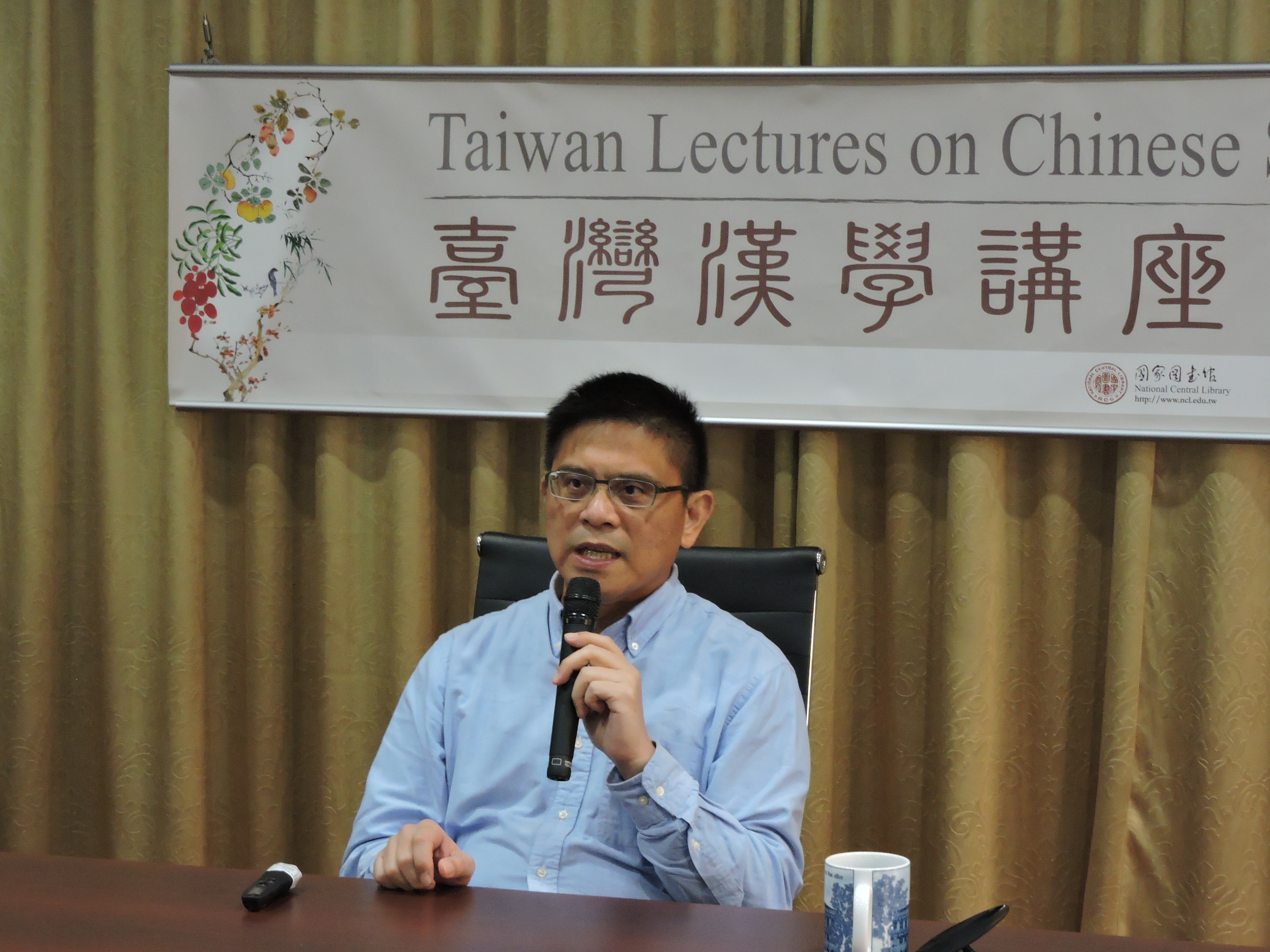 蔡志偉教授線上演講與多倫多大學合辦 (Professor Cai Zhiwei's online speech co-organized with the University of Toronto)